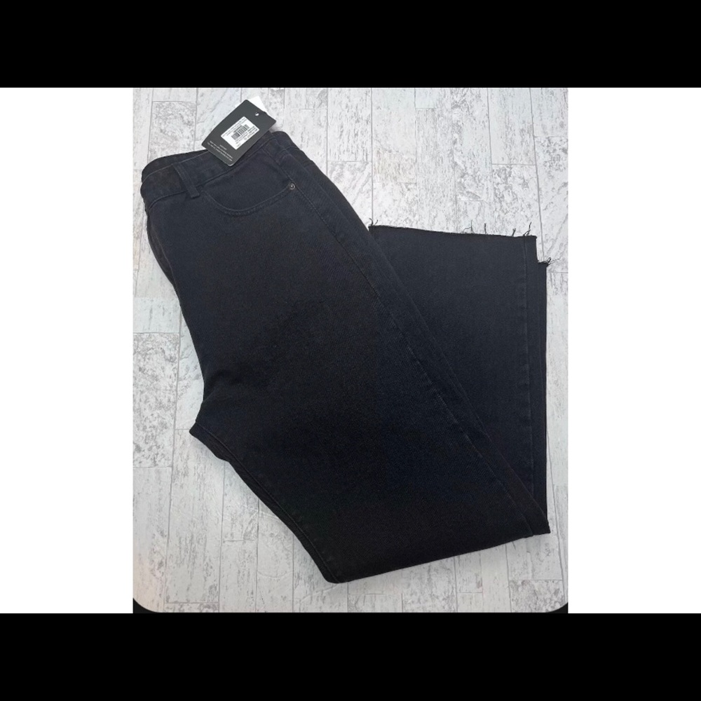 Pretty Little Thing Black Denim Jeans, Women's Plus Size 16 NWT